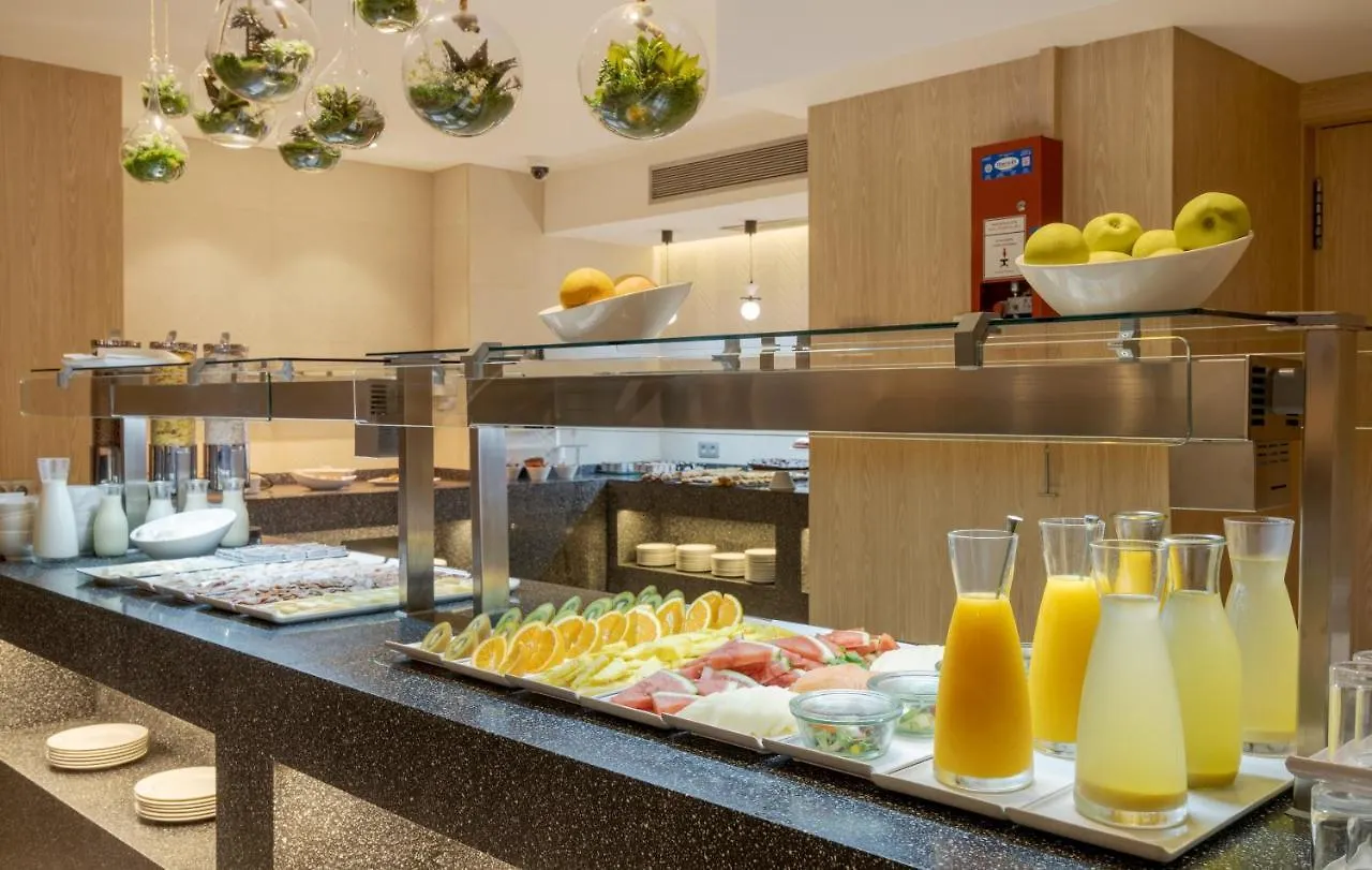 Ilunion Auditori Barcelona Hotel